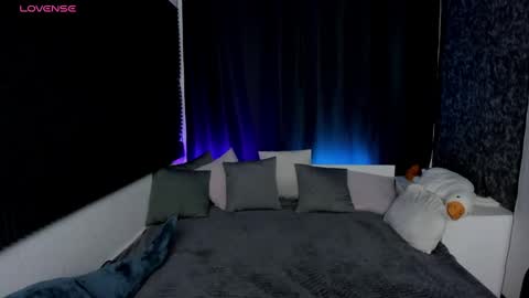 Kiki online show from December 6, 10:05 am