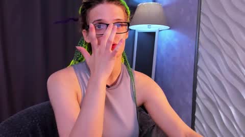 Kiki online show from September 20, 10:05 am