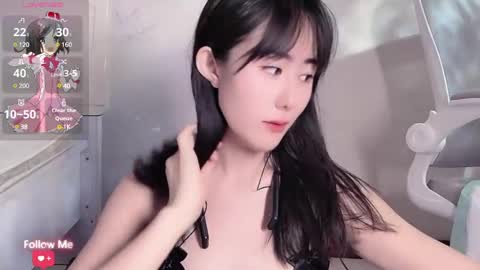 kiki_loveu online show from December 18, 7:58 am