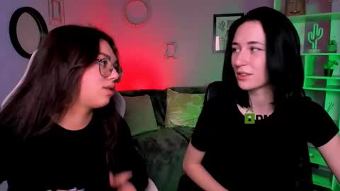 kiki_swan online show from March 11, 7:26 am