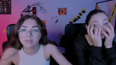 kiki_swan online show from November 4, 9:08 am