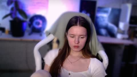 Snapshot of kikies_ chatting on December 9, 2:13 am Mika and Miranda online show from December 9, 2:13 am