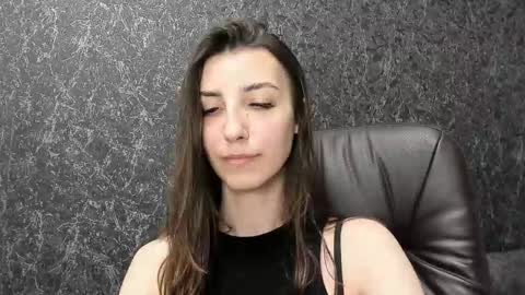 Snapshot of kikies_ chatting on September 24, 2:42 pm Mika and Miranda online show from September 24, 2:42 pm