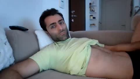 kikkus01 online show from May 1, 4:33 pm