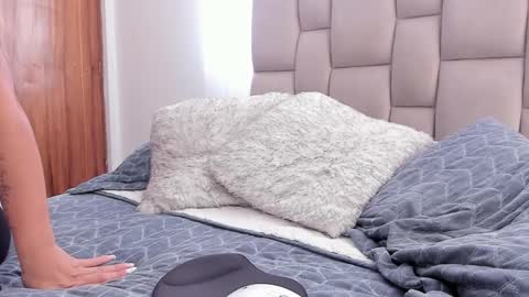 Ana      online show from December 19, 2:46 pm