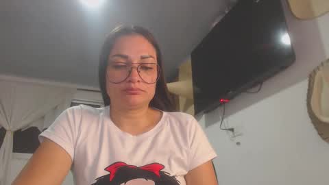 Snapshot of killey_saints chatting on June 4, 1:22 am killey online show from June 4, 1:22 am