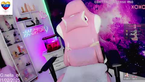 kylie anthonella online show from February 11, 7:33 am