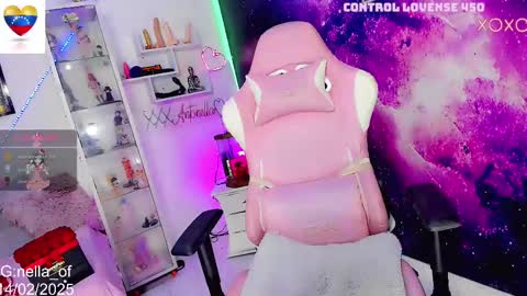 kylie anthonella online show from February 15, 4:36 am