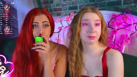 CatherineBarkJamieWallace online show from March 11, 8:26 pm