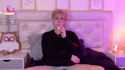  Adrien  online show from June 24, 3:38 am