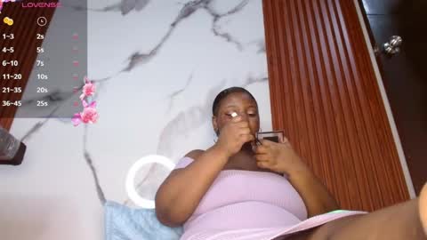 Kim  Follow me please online show from April 28, 2:49 am