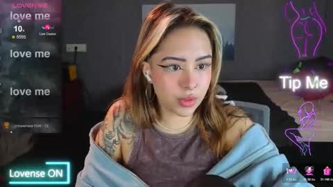 Kim online show from November 19, 5:07 am