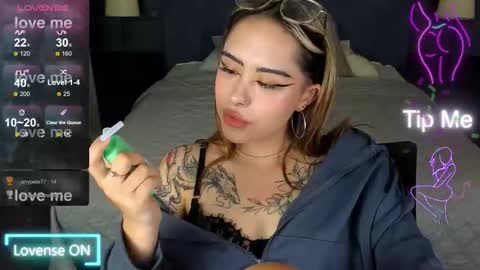 Kim online show from November 26, 5:52 am