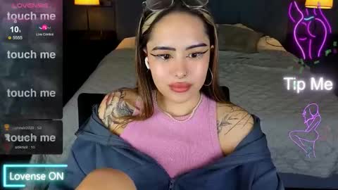 Kim online show from November 27, 8:27 am