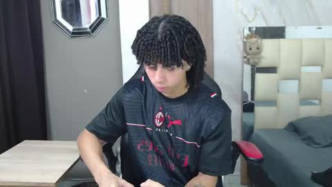 Snapshot of kim_curly_ chatting on May 10, 2:33 pm KIM online show from May 10, 2:33 pm