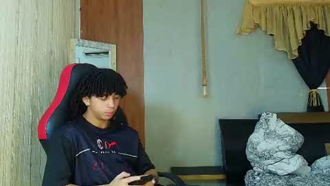 Snapshot of kim_curly_ chatting on June 19, 4:55 pm KIM online show from June 19, 4:55 pm