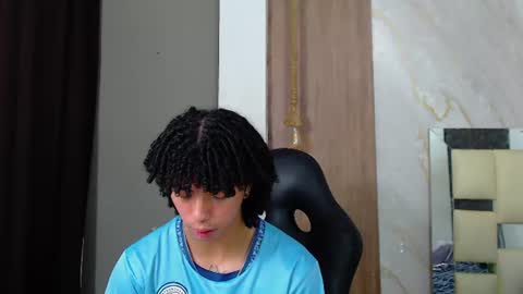 Snapshot of kim_curly_ chatting on June 25, 1:48 pm KIM online show from June 25, 1:48 pm