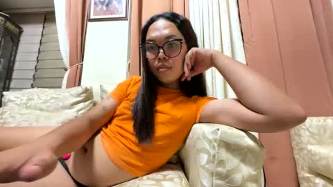 Snapshot of kim_kyile chatting on April 11, 7:18 pm KYLIE online show from April 11, 7:18 pm