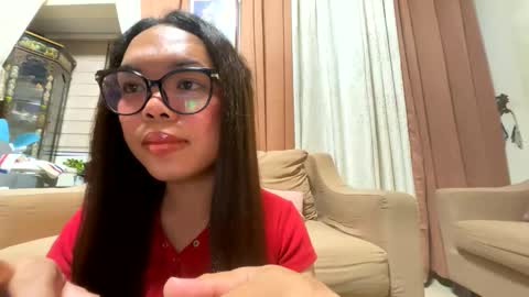 Snapshot of kim_kyile chatting on April 13, 3:39 pm KYLIE online show from April 13, 3:39 pm