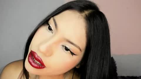 kim_mouth17 online show from April 25, 4:26 am