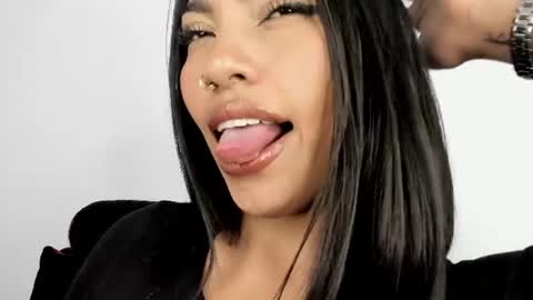 Snapshot of kim_mouth17 chatting on July 31, 9:25 pm kim_mouth17 online show from July 31, 9:25 pm