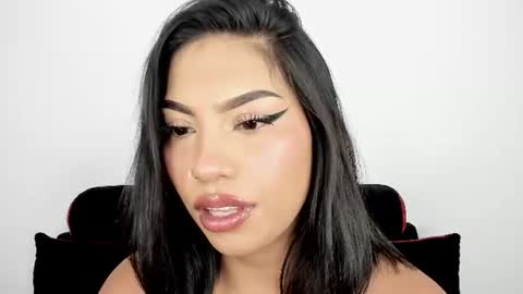 Snapshot of kim_mouth17 chatting on August 4, 6:27 am kim_mouth17 online show from August 4, 6:27 am