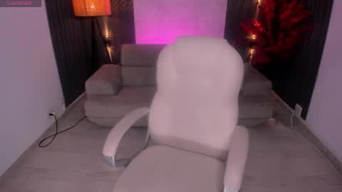 Snapshot of kim_stonee_ chatting on May 29, 7:34 pm Kim online show from May 29, 7:34 pm