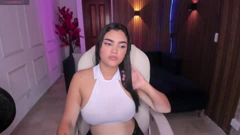 Snapshot of kim_stonee_ chatting on June 11, 7:45 pm Kim online show from June 11, 7:45 pm