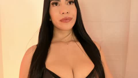 Snapshot of kimberlin_cam_ chatting on June 6, 7:51 pm Kimberlin online show from June 6, 7:51 pm