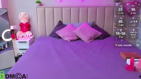 kimberlly_smith online show from March 4, 11:55 pm