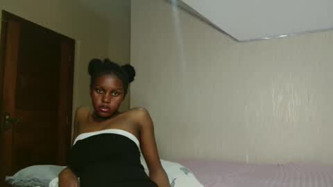 Snapshot of kimberly_chloe chatting on May 8, 7:30 pm Kimberly online show from May 8, 7:30 pm