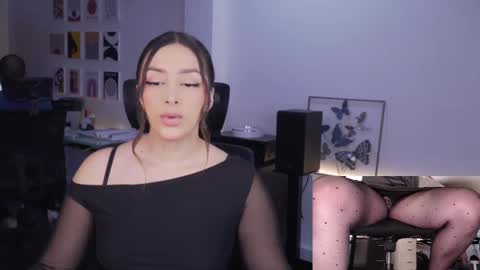 Snapshot of kimberly_clars chatting on December 2, 7:09 pm Kimberly 1200-1900 GMT-5 online show from December 2, 7:09 pm