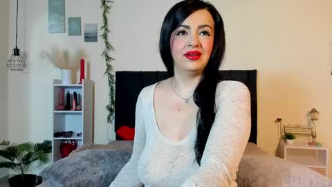 Snapshot of kimberly_lozano chatting on May 7, 11:15 am Kimberly online show from May 7, 11:15 am