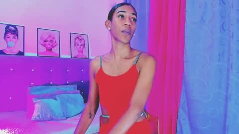 Snapshot of kimberly_thompsom chatting on January 5, 3:55 pm Your Queen KIM online show from January 5, 3:55 pm