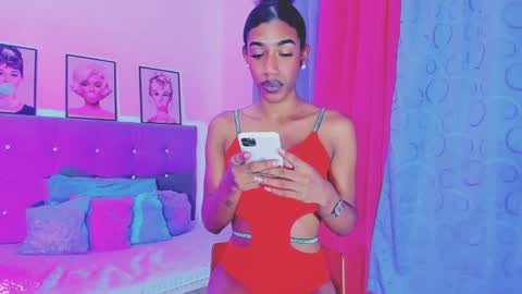 Snapshot of kimberly_thompsom chatting on January 6, 12:37 am Your Queen KIM online show from January 6, 12:37 am