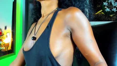 Snapshot of kimberlybanks2 chatting on December 8, 9:19 pm Kimberly Banks online show from December 8, 9:19 pm