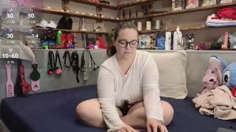 kimberlycaprice online show from October 19, 6:14 am