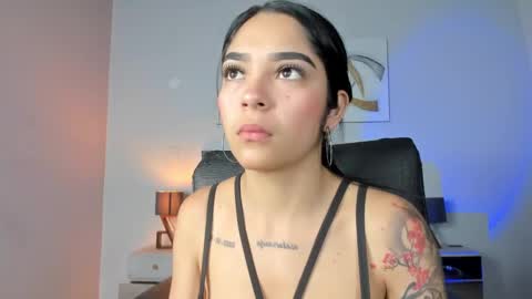 Snapshot of kimberlycoxxx chatting on January 16, 8:03 pm kimberly online show from January 16, 8:03 pm