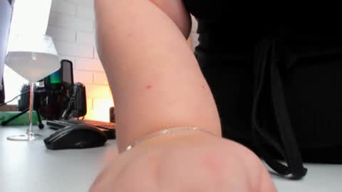 The one that you wont be able to forget online show from February 2, 3:17 pm