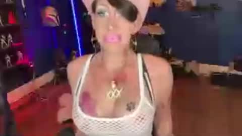 Snapshot of kimberlynnhaven chatting on June 20, 6:33 pm Kimber Haven online show from June 20, 6:33 pm