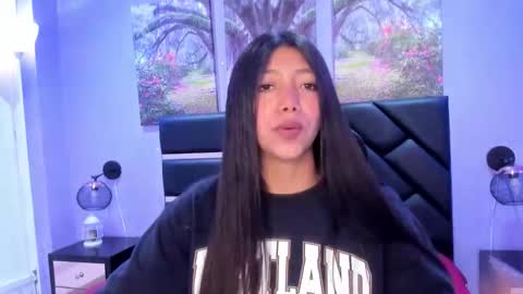 Kimberly Villalobos online show from November 13, 11:53 am