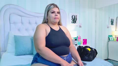 KimBrooks online show from November 5, 10:48 am