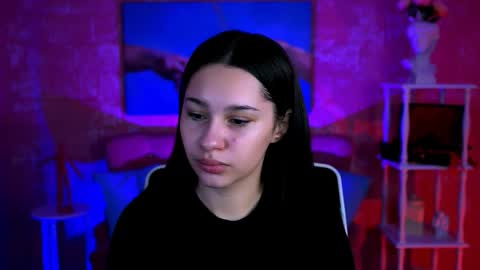 kimclarks online show from October 1, 9:04 am