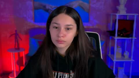 kimclarks online show from October 7, 4:53 am