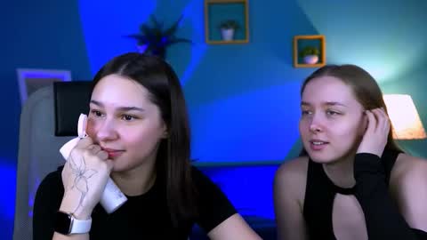 kimclarks online show from October 10, 6:29 pm