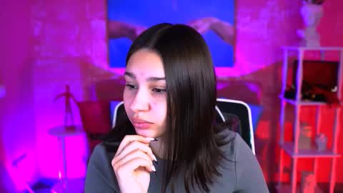 kimclarks online show from October 13, 8:25 am