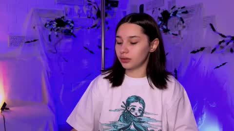 kimclarks online show from October 17, 8:39 am