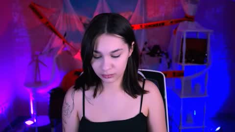 kimclarks online show from October 30, 12:50 pm