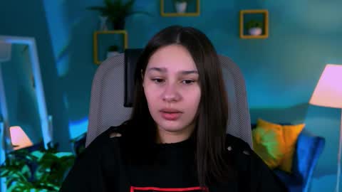 kimclarks online show from November 9, 2:37 pm