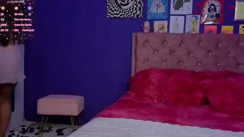 kimhilton online show from February 13, 5:25 am